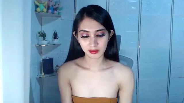 Image 2 of prettypetite02 Stream on Chaturbate on 20 months ago