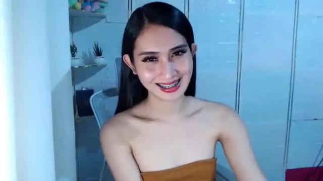 Image 1 of prettypetite02 Stream on Chaturbate on 19 months ago