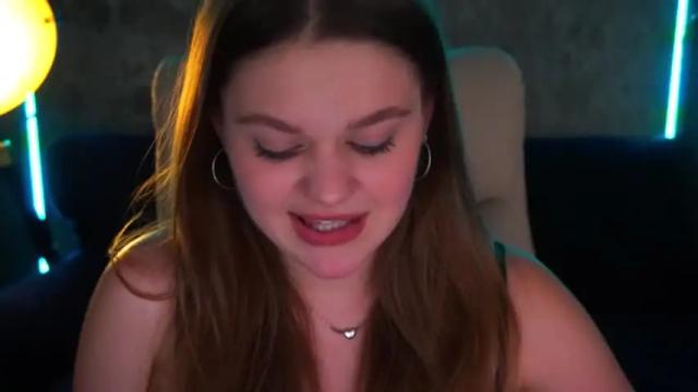 Image 6 of prettyuagirls Stream on Chaturbate on 19 months ago