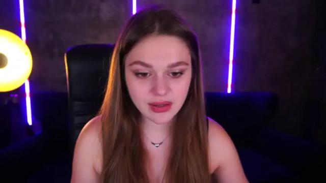 Image 2 of prettyuagirls Stream on Chaturbate on 19 months ago