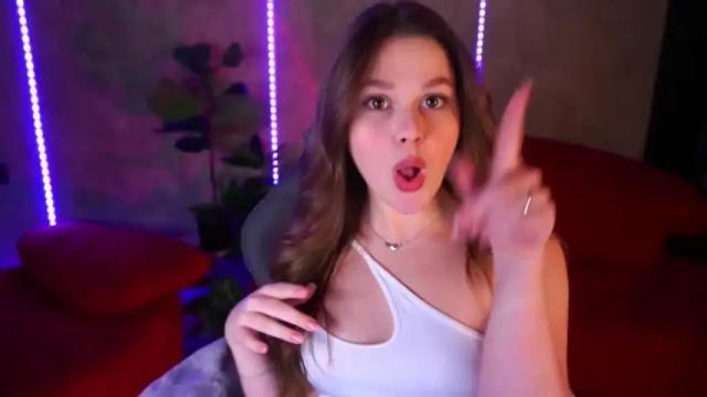Image 11 of prettyuagirls Stream on Chaturbate on 17 months ago