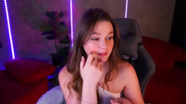 Image 12 of prettyuagirls Stream on Chaturbate on 17 months ago