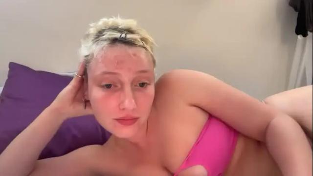 Image 2 of prettyunicorn555 Stream on Chaturbate on 1 month ago