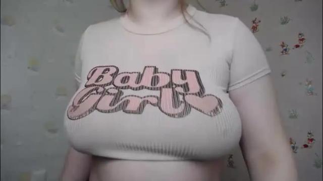 Image 3 of prettyvalerii_ Stream on Chaturbate on 1 month ago