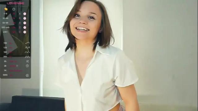 Image 12 of primrosecolemanf Stream on Chaturbate on 17 days ago