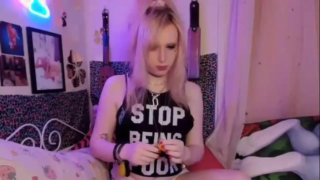 Image 2 of princess_bunni Stream on Chaturbate on 17 months ago