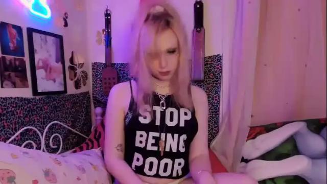 Image 3 of princess_bunni Stream on Chaturbate on 17 months ago