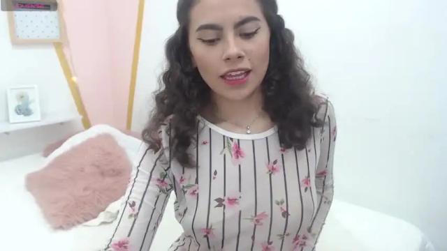 Image 11 of princess_mariian Stream on Chaturbate on 15 months ago