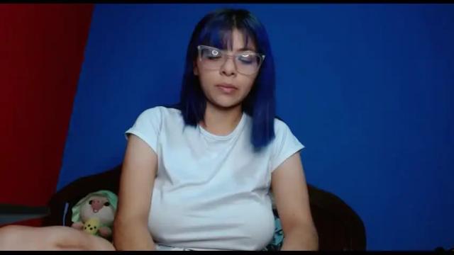 Image 3 of princess_nahia23 Stream on Chaturbate on 17 months ago