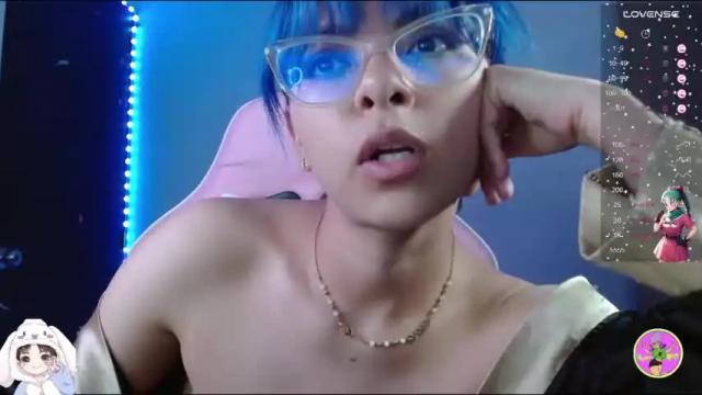 Image 11 of princess_nahia23 Stream on Chaturbate on 16 months ago