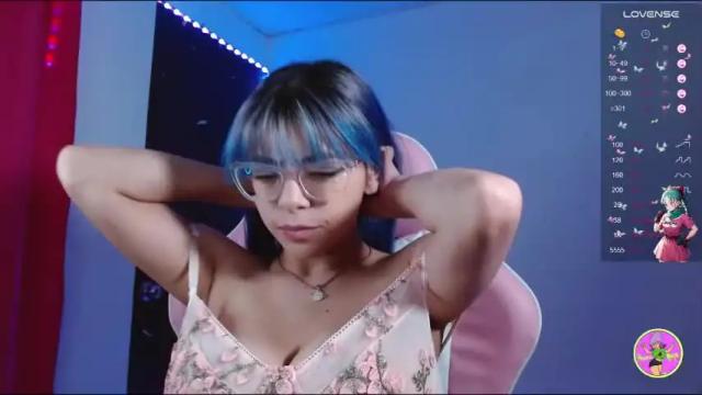 Image 11 of princess_nahia23 Stream on Chaturbate on 16 months ago