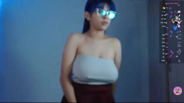 Image 12 of princess_nahia23 Stream on Chaturbate on 15 months ago