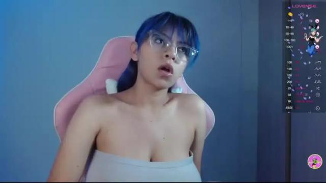 Image 8 of princess_nahia23 Stream on Chaturbate on 15 months ago