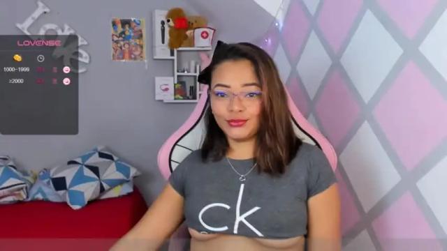 Image 10 of princess_odette Stream on Chaturbate on 17 months ago
