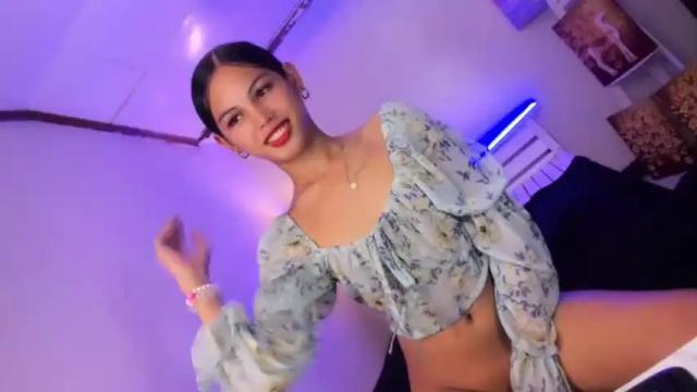 Image 3 of princess_stellaxx Stream on Chaturbate on 14 months ago