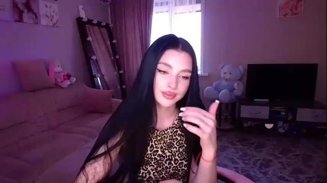 Image 2 of princessamira1 Stream on Chaturbate on 3 months ago