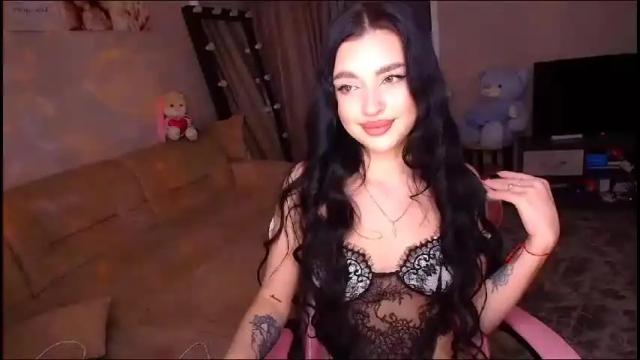 Image 2 of princessamira1 Stream on Chaturbate on 2 months ago