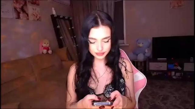 Image 6 of princessamira1 Stream on Chaturbate on 2 months ago