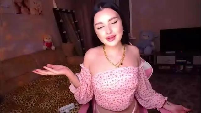 Image 3 of princessamira1 Stream on Chaturbate on 2 months ago