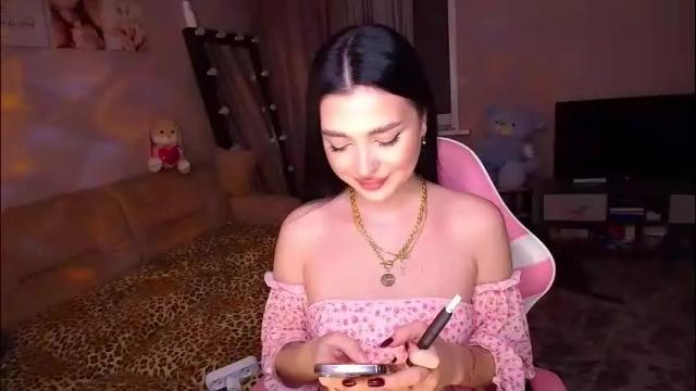 Image 7 of princessamira1 Stream on Chaturbate on 2 months ago