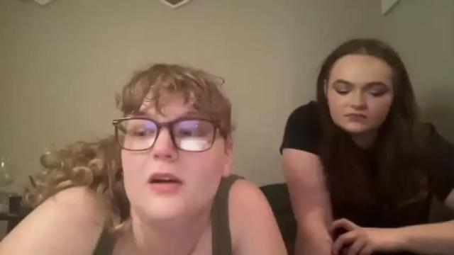 Image 3 of princessclaire555 Stream on Chaturbate on 13 months ago