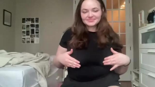 Image 4 of princessclaire555 Stream on Chaturbate on 13 months ago