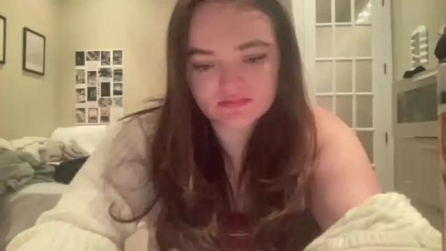 Image 7 of princessclaire555 Stream on Chaturbate on 14 months ago