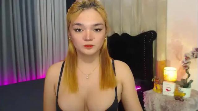 Image 10 of princesshugecumontop Stream on Chaturbate on 15 days ago