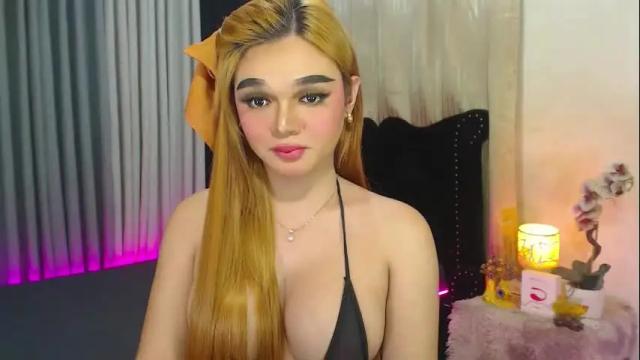 Image 10 of princesshugecumontop Stream on Chaturbate on 13 days ago