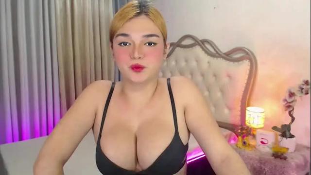 Image 4 of princesshugecumontop Stream on Chaturbate on 10 days ago