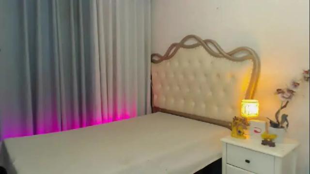 Image 10 of princesshugecumontop Stream on Chaturbate on 2 days ago