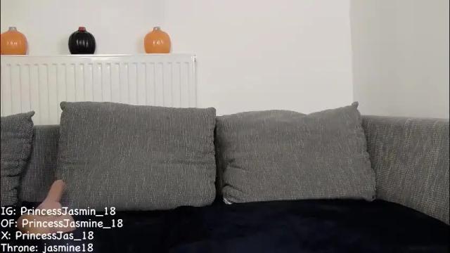 Image 6 of princessjasmine_18 Stream on Chaturbate on 1 month ago