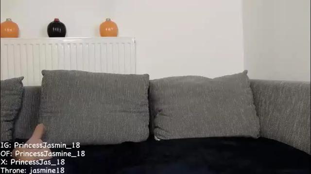 Image 8 of princessjasmine_18 Stream on Chaturbate on 1 month ago
