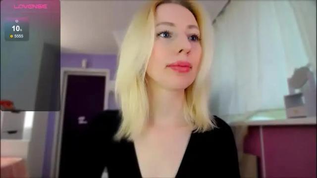 Image 8 of princesskassiadin Stream on Chaturbate on 8 days ago