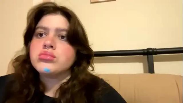 Image 2 of princesslaylaa Stream on Chaturbate on 4 months ago