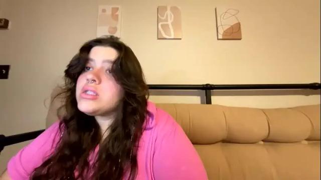 Image 12 of princesslaylaa Stream on Chaturbate on 4 months ago