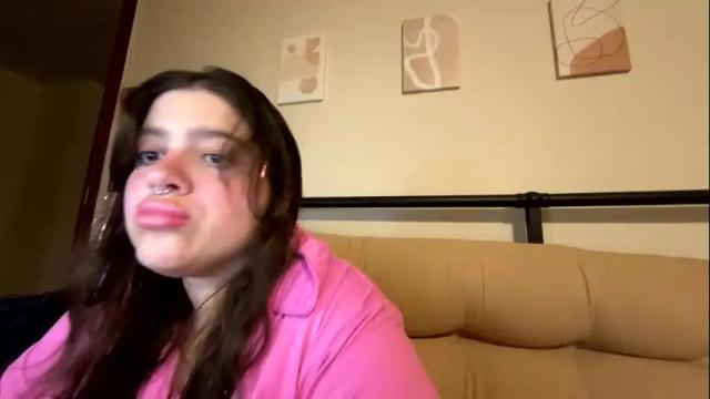 Image 3 of princesslaylaa Stream on Chaturbate on 4 months ago