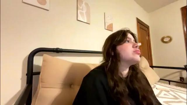 Image 3 of princesslaylaa Stream on Chaturbate on 10 days ago