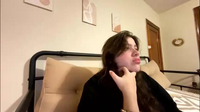 Image 4 of princesslaylaa Stream on Chaturbate on 10 days ago