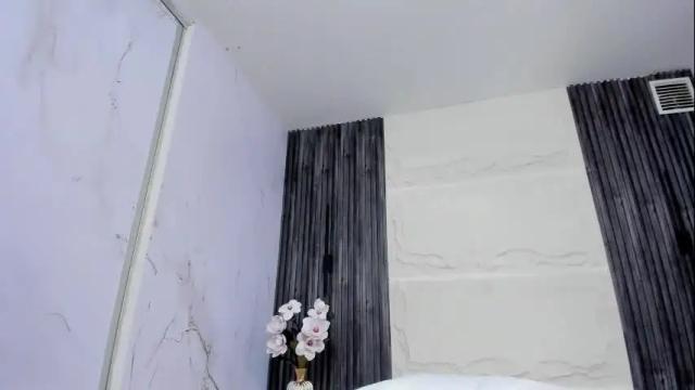 Image 6 of princesslittle_4u Stream on Chaturbate on 9 days ago