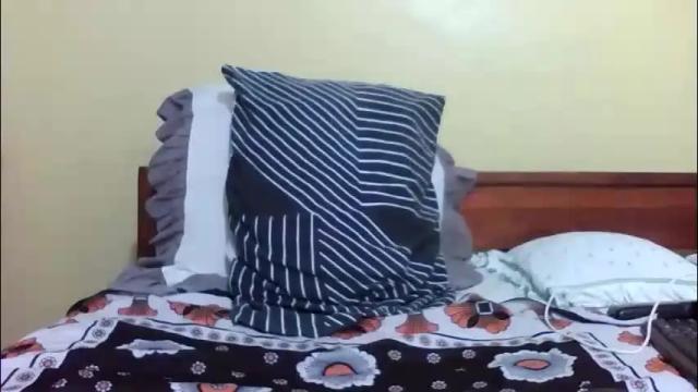 Image 3 of princessmiles2 Stream on Chaturbate on 13 days ago