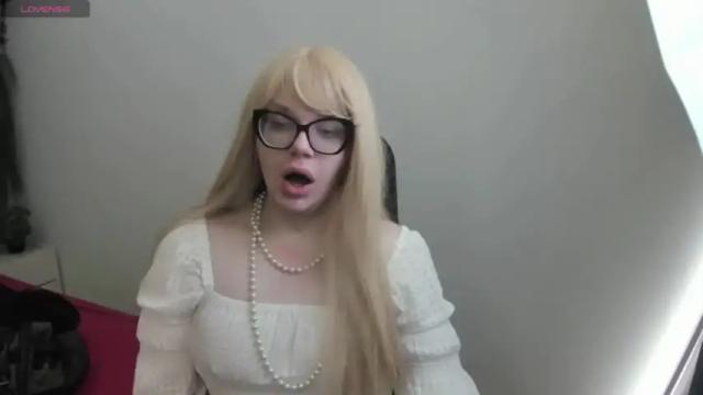 Image 12 of princessporsche Stream on Chaturbate on 16 months ago