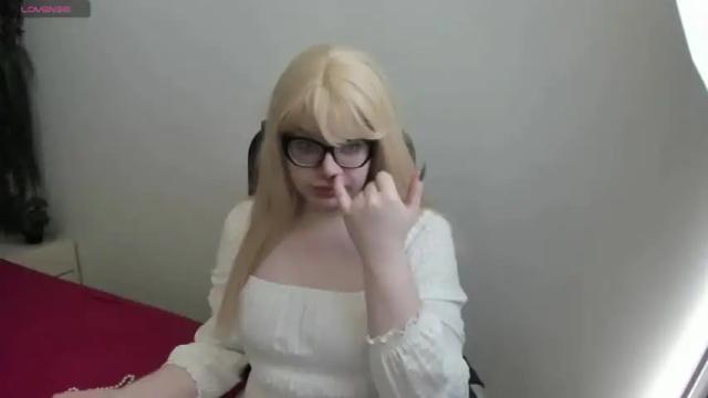Image 2 of princessporsche Stream on Chaturbate on 16 months ago