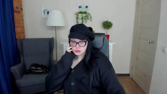 Image 12 of princessporsche Stream on Chaturbate on 16 months ago