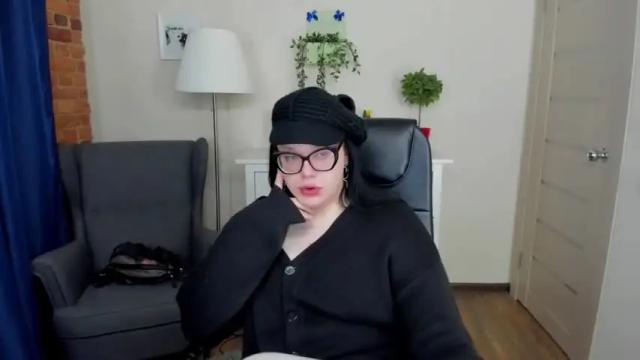 Image 4 of princessporsche Stream on Chaturbate on 16 months ago