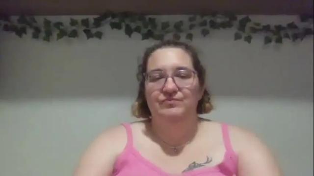 Image 3 of princessshellx Stream on Chaturbate on 2 months ago