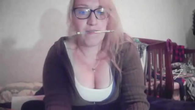 Image 2 of princessvictoriad Stream on Chaturbate on 15 months ago