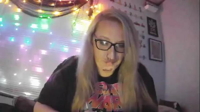 Image 2 of princessvictoriad Stream on Chaturbate on 14 months ago