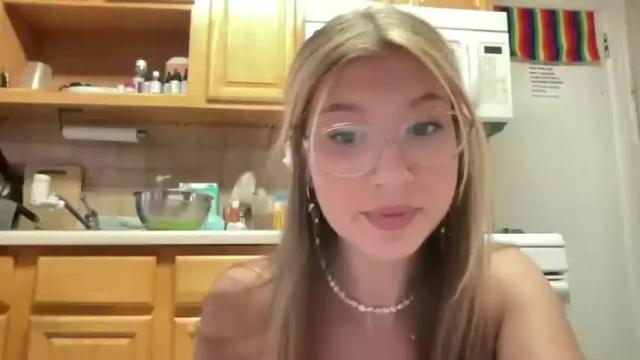 Image 11 of princesszelda22 Stream on Chaturbate on 14 months ago