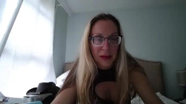 Image 7 of principessanewyork Stream on Chaturbate on 18 months ago